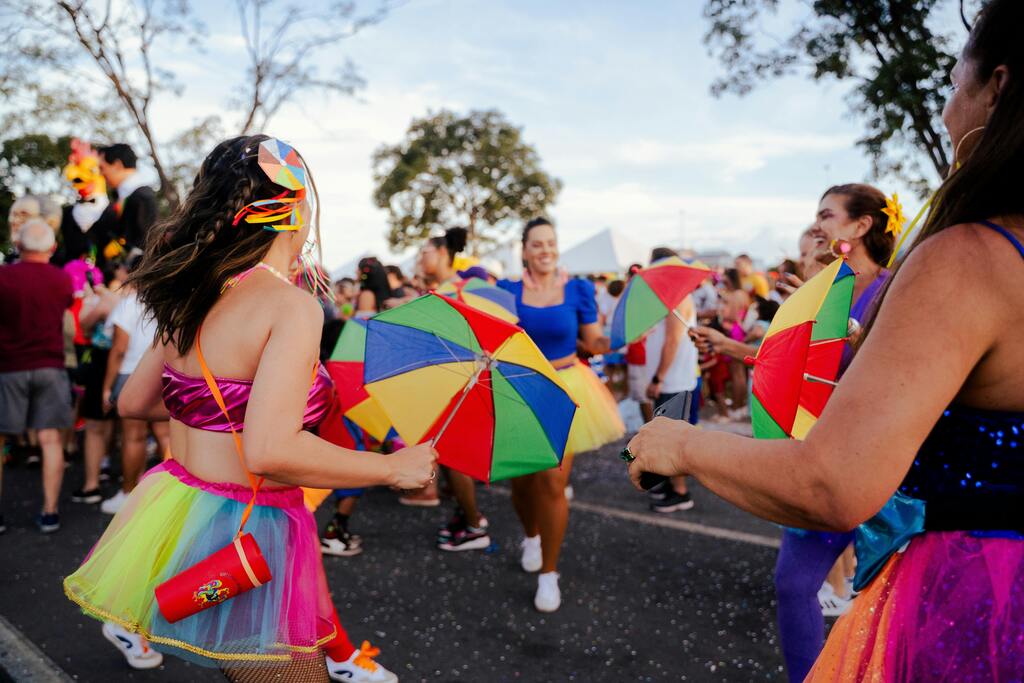 Segurança das mulheres no Carnaval exige ação coletiva; conheça 5 formas de intervir em situações de assédio