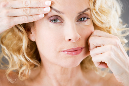 Confira quatro formas de repor o colágeno e firmar a pele de forma natural